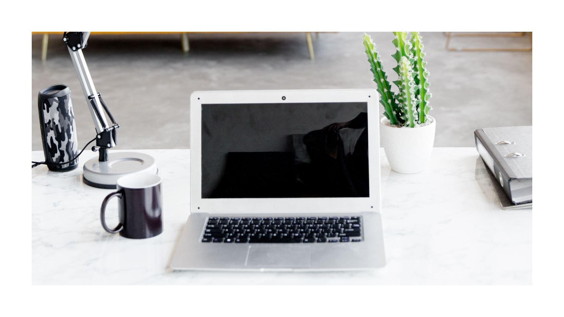 Backend deiner Website Fotocredit Darlingstock