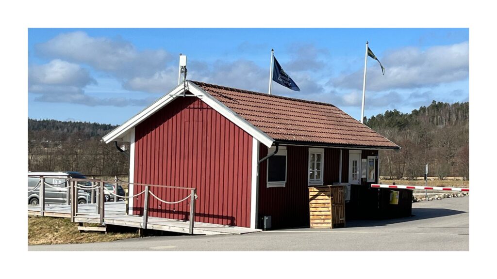 5 Dinge die Camper auf einer Campingplatz-Website sofort suchen
Es ist die Rezeption von Unda Camping. Fotocredit Sibille Kurdts @sibillek